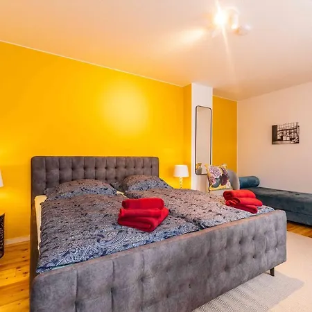 Grosser Terrassentraum In Klein Venedig Appartamento